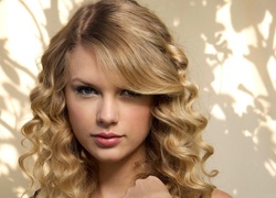 Taylor Swift, Blondynka, Spojrzenie