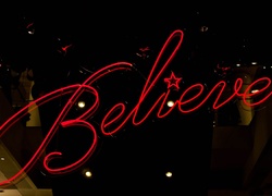 Czerwony, Neon, Believe