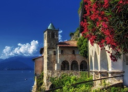 Santa Caterina del Sasso, Klasztor, Jezioro
