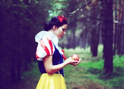 Królewna Śnieżka i siedmiu krasnoludków, Snow White and the Seven Dwarfs, Jabłko, Dziewczyna, Cosplay