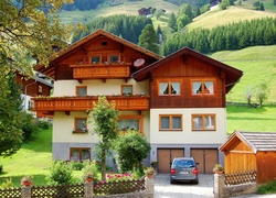 Dom, Góry, Austria