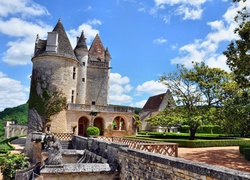 Zamek Chateau des Milandes, Miejscowość Castelnaud-la-Chapelle, Dordonia, Francja