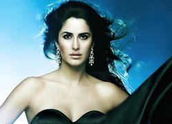 Katrina Kaif, Brunetka, Kolczyki