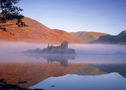 Zamek Kilchurn Castle, Ruiny, Miejscowość Dalmally, Szkocja, Jezioro Loch Awe