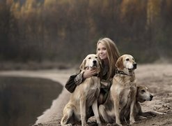 Dziewczyna, Psy, Golden Retriever, Spacer