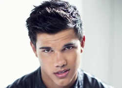 Taylor Lautner, Spojrzenie