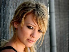 Hilary Duff, Spojrzenie