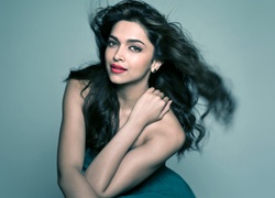 Deepika Padukone, Brunetka, Makijaż