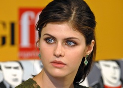 Aktorka, Alexandra Daddario, Zbliżenie