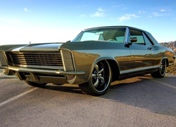 Buick, Riviera, Droga