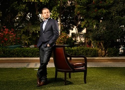 Mężczyzna, Leonardo DiCaprio, Ogród, Fotel