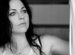 Amy Lee, biały top