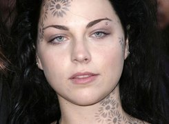 Amy Lee, tatuaże