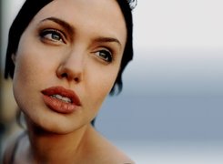 Angelina Jolie, niebieskie oczy