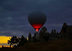 Balon, Noc, Skały