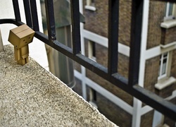 Danbo, Budynek, Balkon