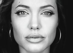 Angelina Jolie, twarz