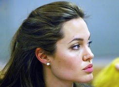 Angelina Jolie, ciemne włosy