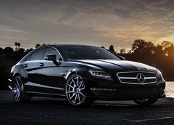 Mercedes, CLS-63