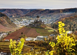 Zamek Reichsburg, Miasto Cochem, Niemcy, Wzgórze