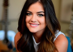 Lucy, Hale, Aktorka, Piosenkarka, Uśmiech