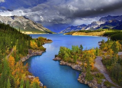 Kanada, Park Narodowy Banff, Jezioro Abraham Lake, Góry