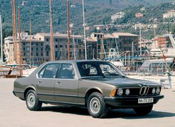 BMW E23, koła ,światła, opony , maska