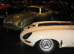 Aston Martin, koła ,światła, opony , maska