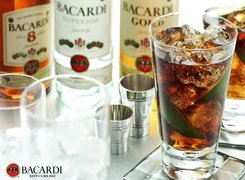 Rum, Bacardi, szklanka