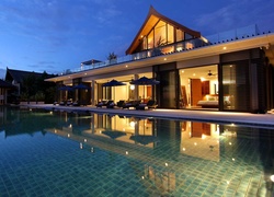 Hotel, Basen