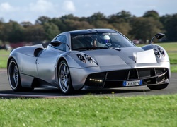 Pagani, Huayra, Droga