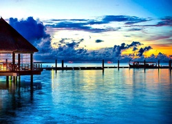 Restauracja, Morze, Chmury