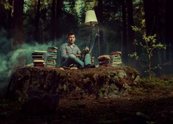 Las, Książki, Mężczyzna, Lampka
