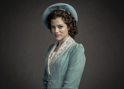 Jessica De Gouw, Kapelusz, Serial, Dracula