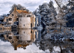 Dworek Scotney, Scotney Castle, Hrabstwo Kent, Anglia, Staw, Zima, Szron