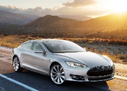Tesla, Model S, Góry