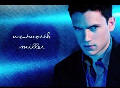 Wentworth Miller, czarna marynarka