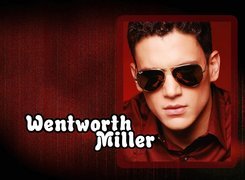 Wentworth Miller, okulary