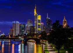 Most, Rzeka, Wieżowce, Miasto nocą, Frankfurt, Niemcy