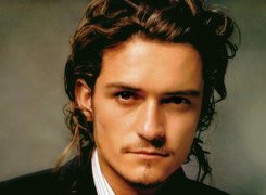 Orlando Bloom,kręcone włosy