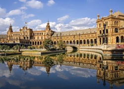 Hiszpania, Sevilla, Hotel, Plaza de Espana, Woda, Chmury