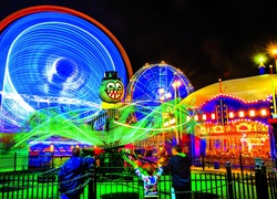 Luna Park, Kolorowe, Wesołe miasteczko