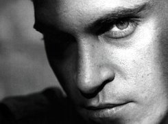 Joaquin Phoenix,duże oko