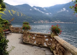 Jezioro Como, Włochy, Taras, Ławka, Kwiaty, Góry