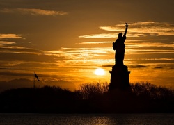 Zachód Słońca, Statua Wolności