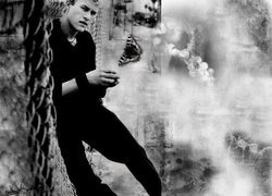 Heath Ledger,czarny strój, motyl