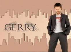 Gerard Butler,garnitur, t-shirt