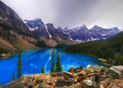 Góry, Jezioro Moraine Lake, Park Narodowy Banff, Kanada, Las, Skały