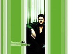 Gerard Butler,czarny strój
