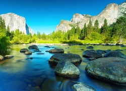 Stany Zjednoczone, Stan Kalifornia, Park Narodowy Yosemite, Góry, Drzewa, Las, Kamienie, Rzeka